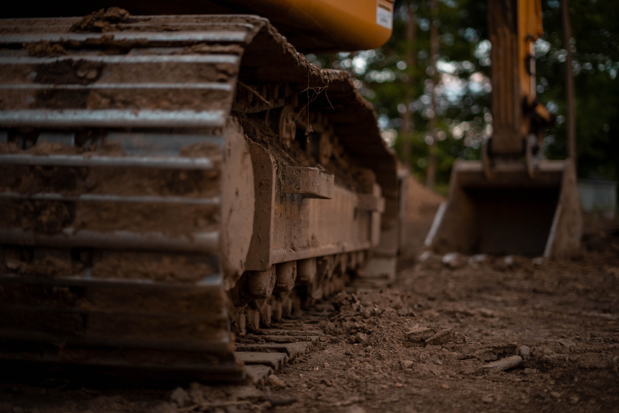 Baumaschine im Einsatz auf dem Boden